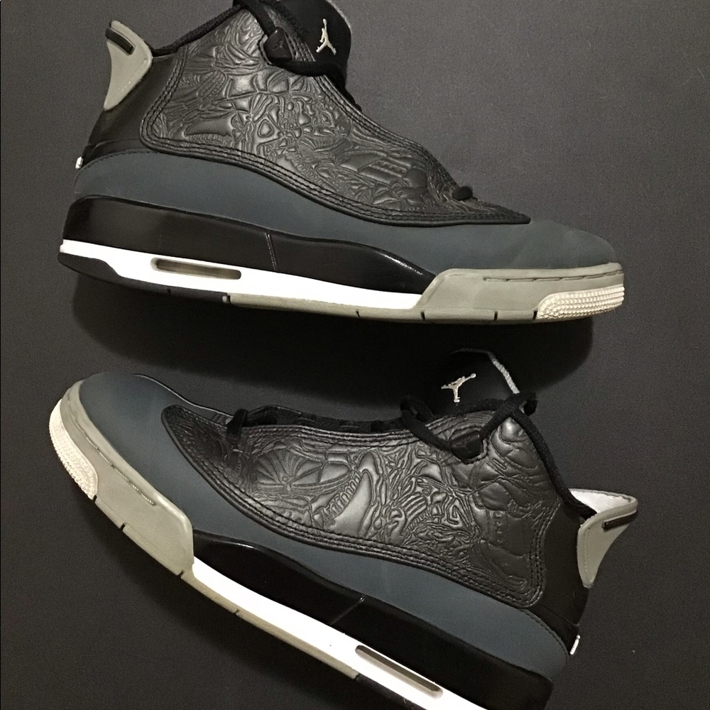 Jordan “Dub Zero” Boy’s Sz 5.5 (fits Women’s Sz 7)